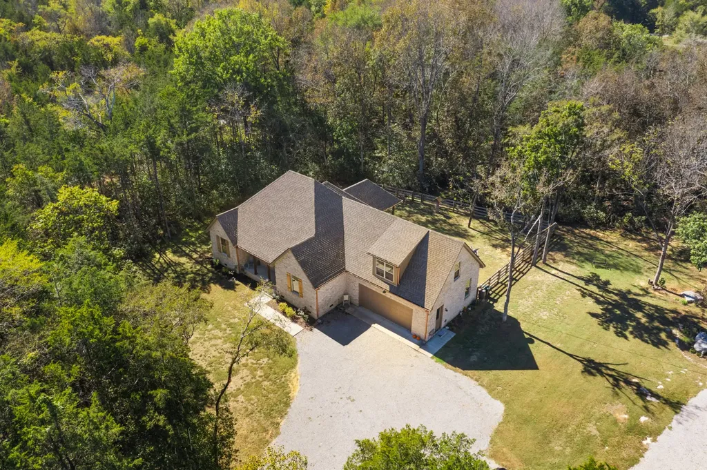 2320 Bob Cheek Road Lewisburg TN 37091