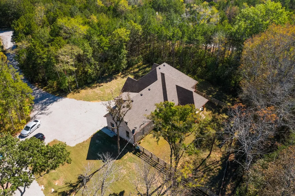 2320 Bob Cheek Road Lewisburg TN 37091