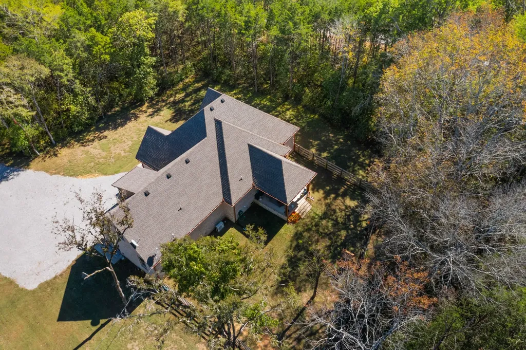 2320 Bob Cheek Road Lewisburg TN 37091