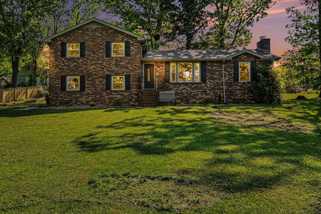 244 Lee Road Cottontown TN 37048