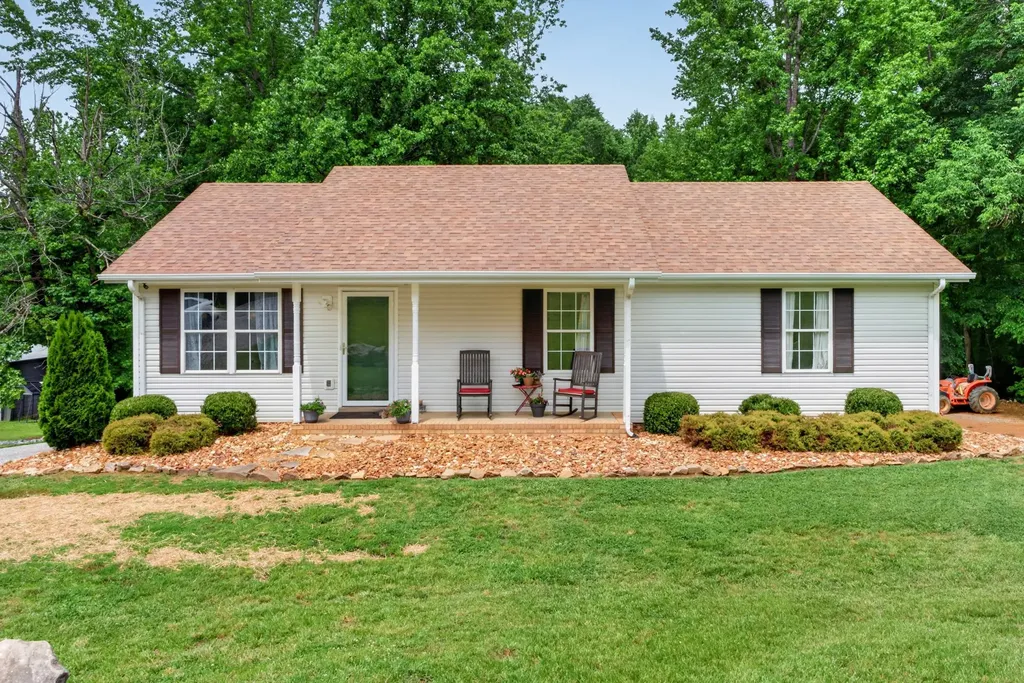 2381 Palmyra Road Palmyra TN 37142