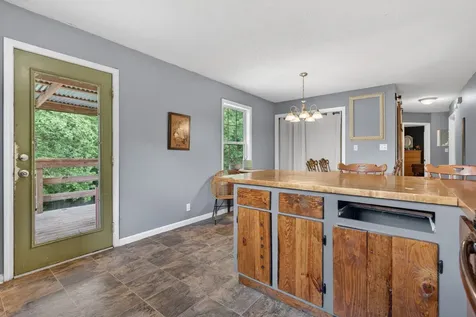 2381 Palmyra Road Palmyra TN 37142