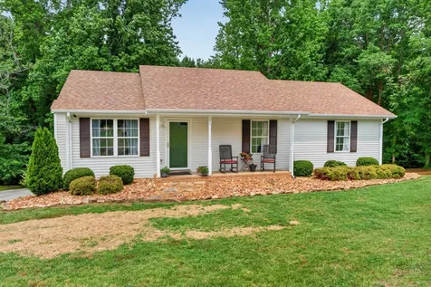 2381 Palmyra Road Palmyra TN 37142