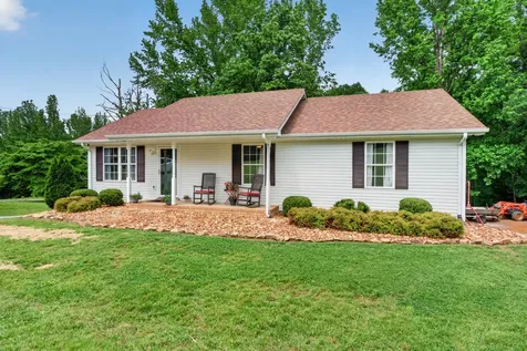 2381 Palmyra Road Palmyra TN 37142