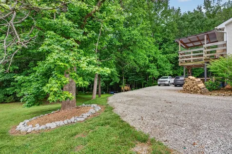 2381 Palmyra Road Palmyra TN 37142