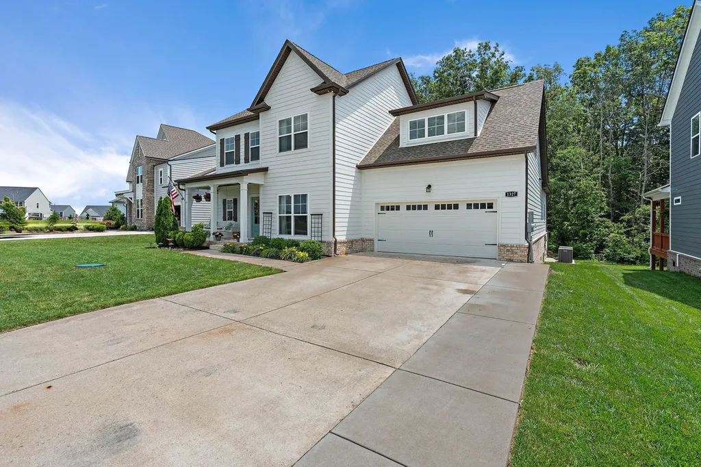1327 Batbriar Road Murfreesboro TN 37128