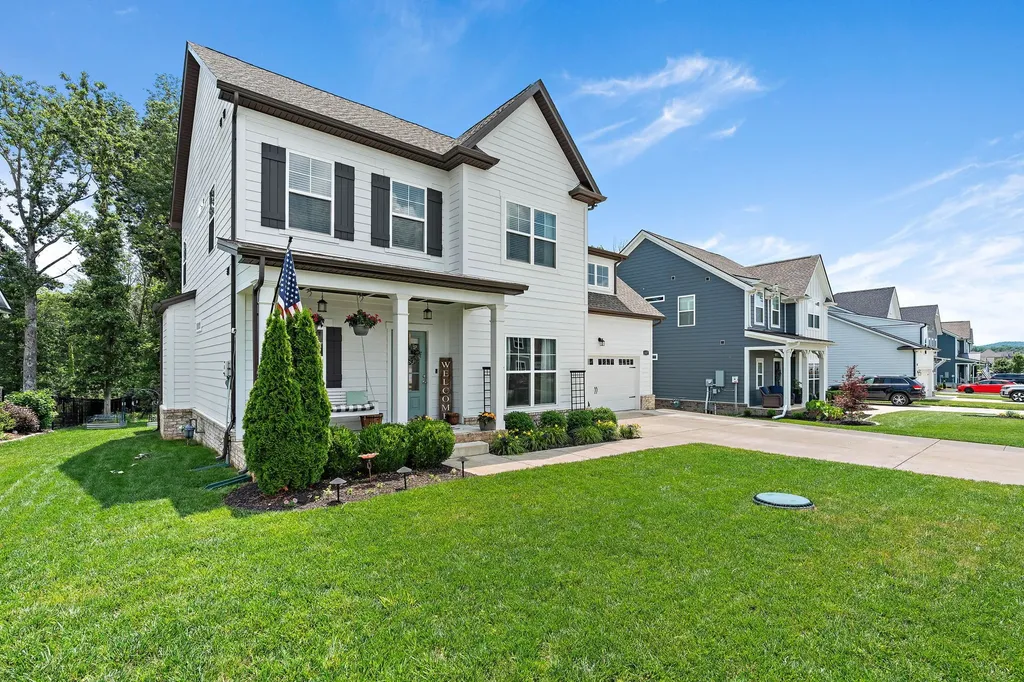1327 Batbriar Road Murfreesboro TN 37128