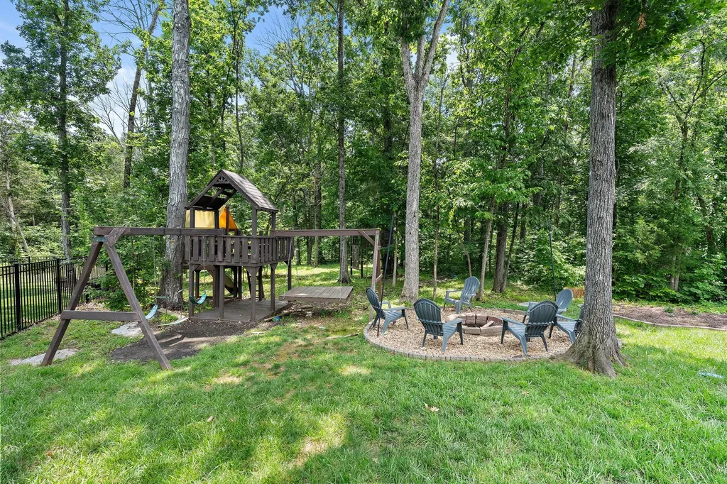 1327 Batbriar Road Murfreesboro TN 37128