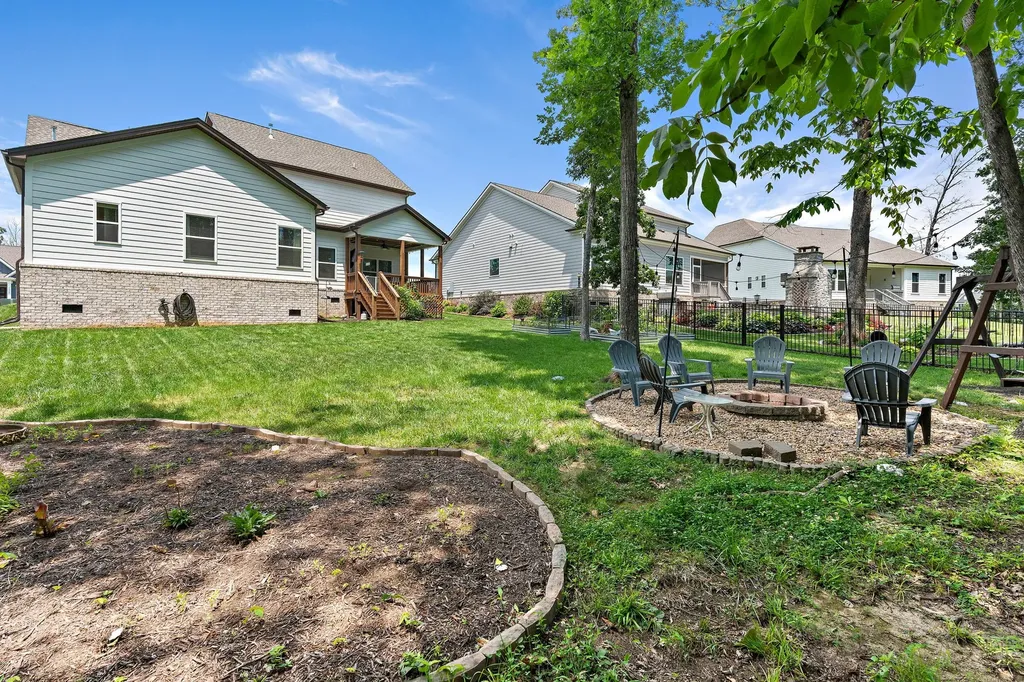 1327 Batbriar Road Murfreesboro TN 37128
