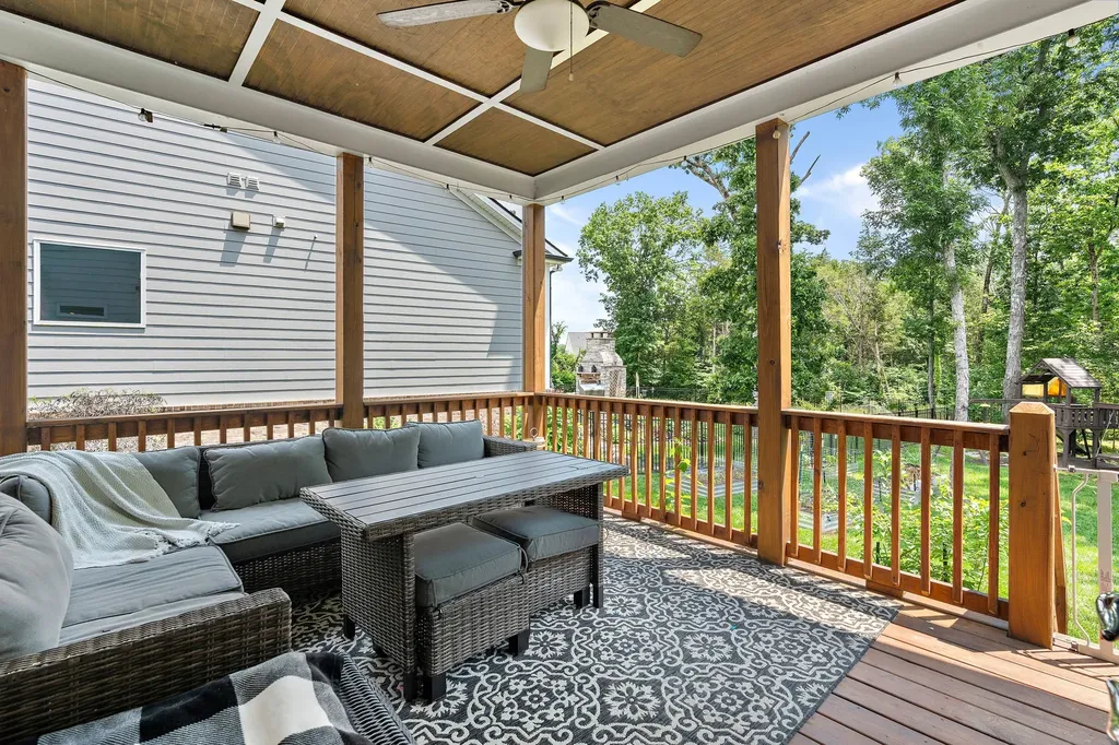 1327 Batbriar Road Murfreesboro TN 37128