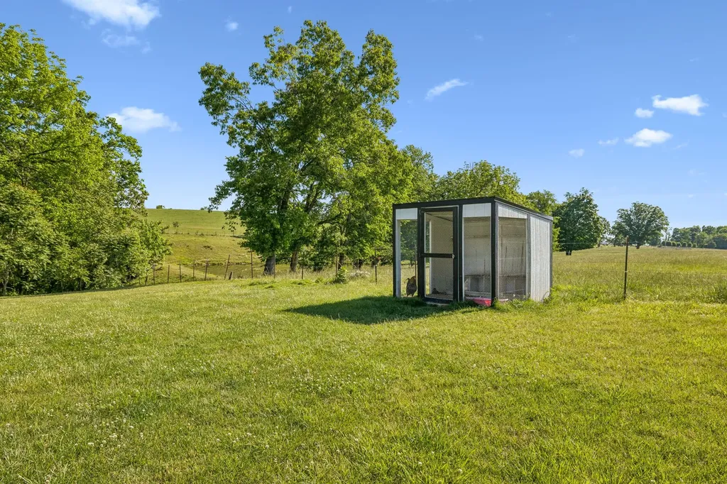 264 Lick Branch Road Lafayette TN 37083