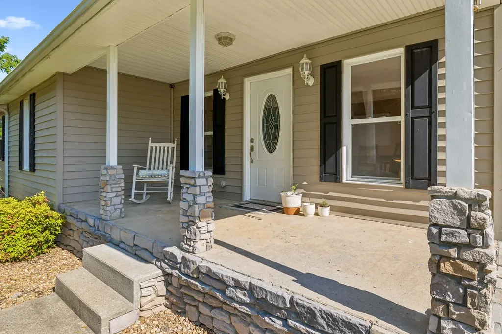 264 Lick Branch Road Lafayette TN 37083