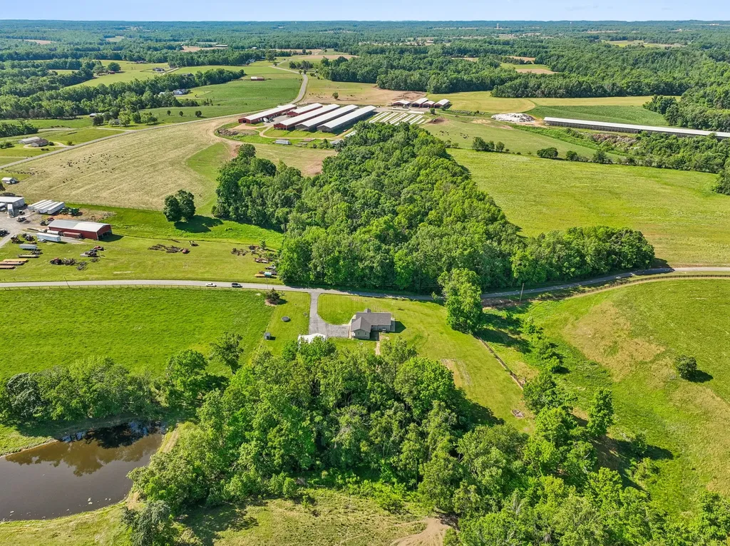 264 Lick Branch Road Lafayette TN 37083