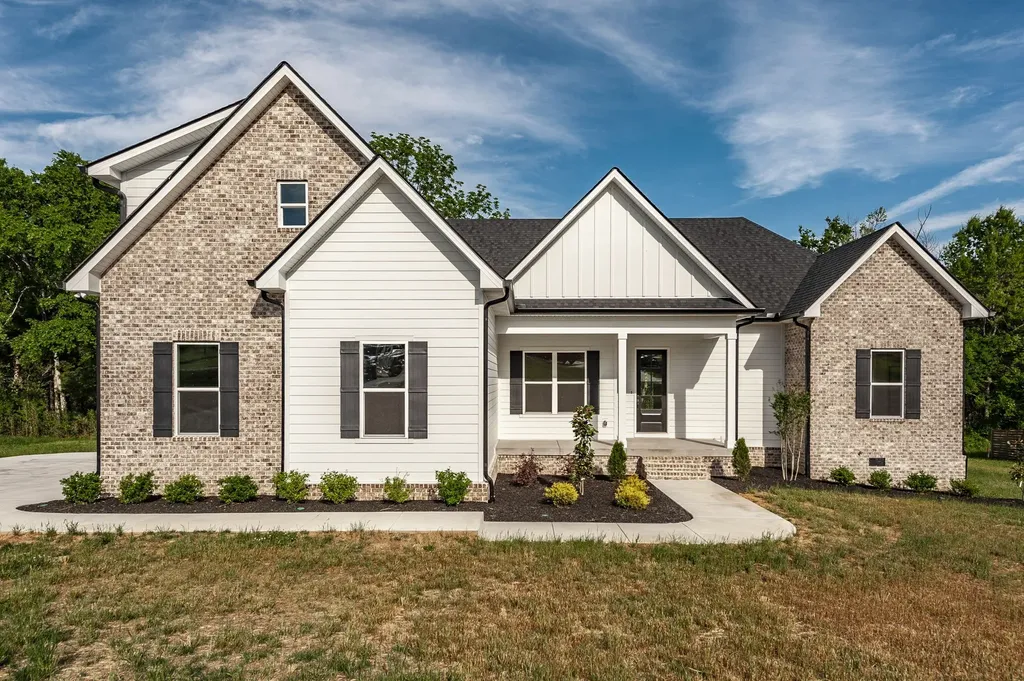 330 Thoroughbred Lane Hartsville TN 37074