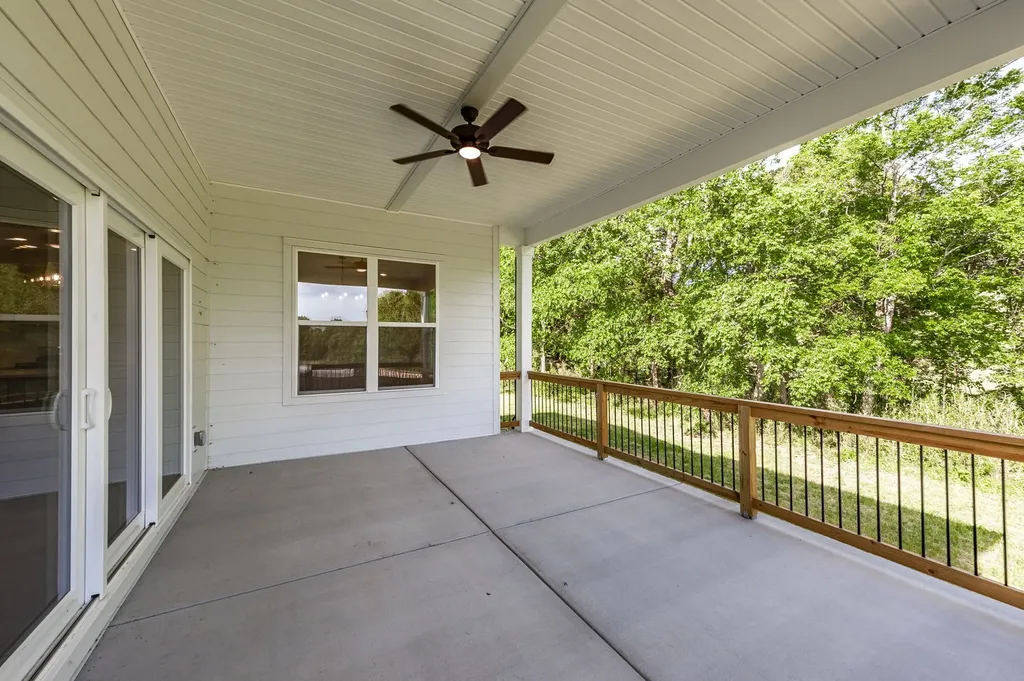 330 Thoroughbred Lane Hartsville TN 37074
