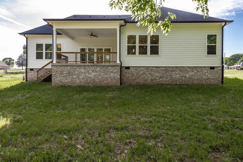330 Thoroughbred Lane Hartsville TN 37074