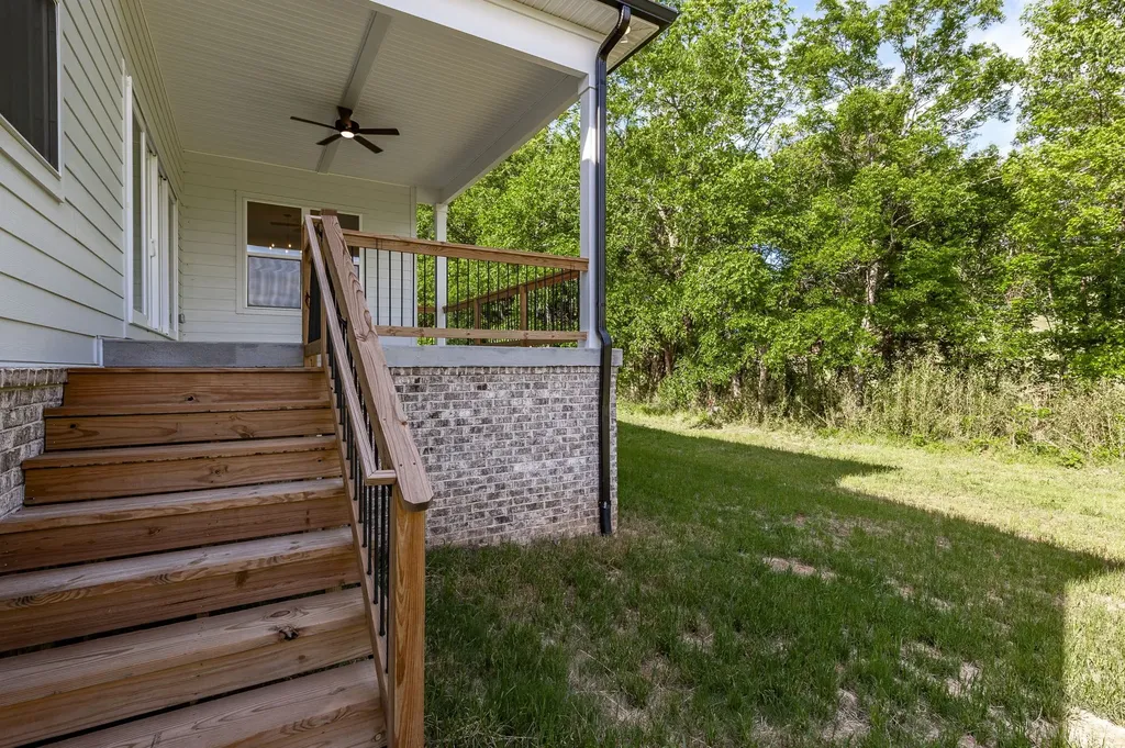 330 Thoroughbred Lane Hartsville TN 37074