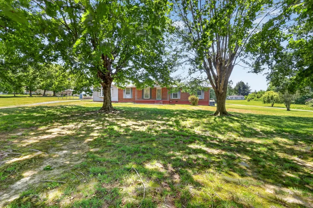 1130 Parkers Chapel Road Portland TN 37148