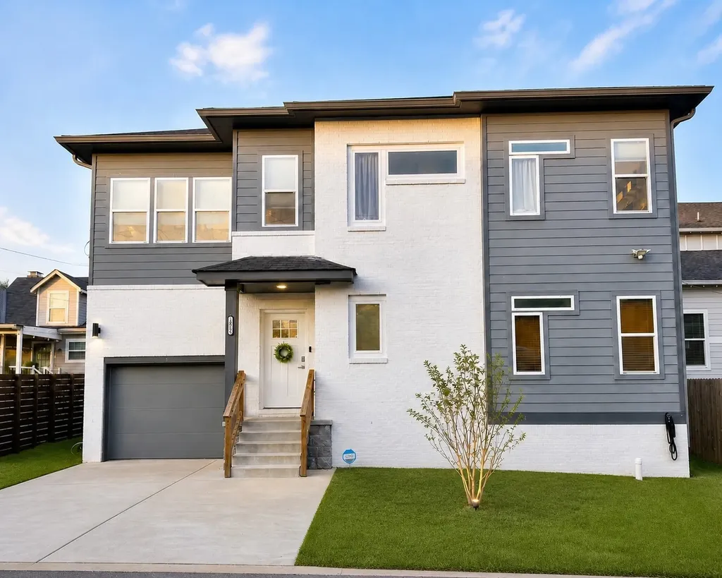 1072B Zophi Street Nashville TN 37216