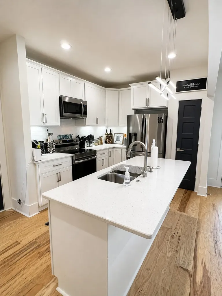 1072B Zophi Street Nashville TN 37216