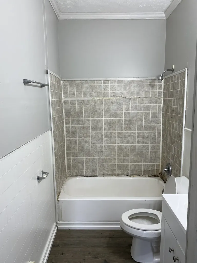212 W End Avenue Dickson TN 37055