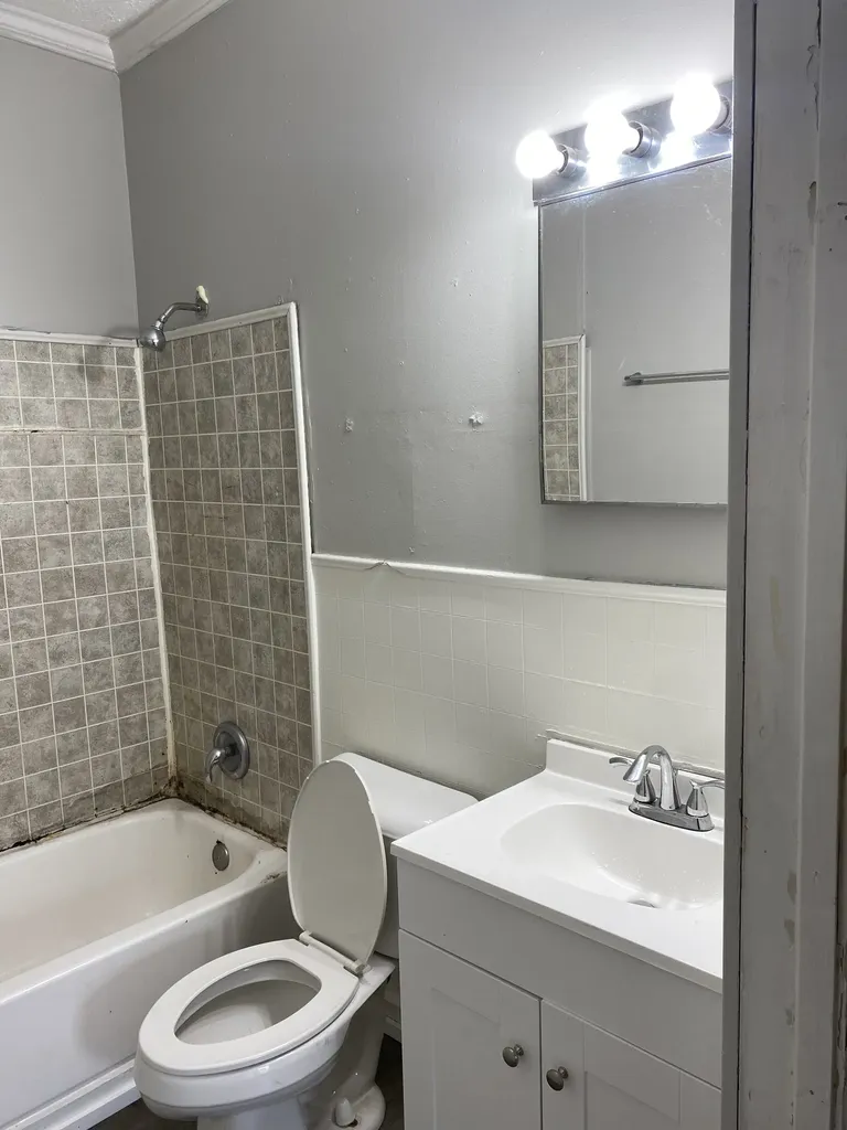 212 W End Avenue Dickson TN 37055