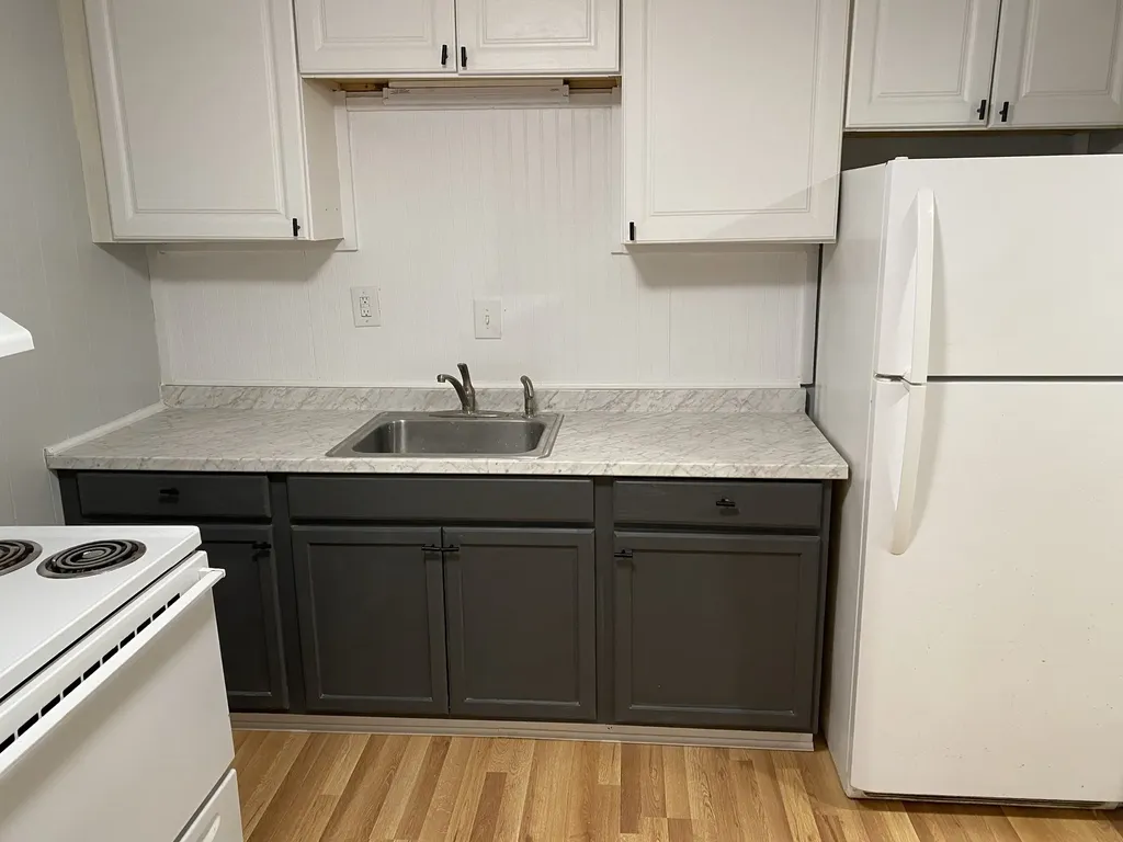212 W End Avenue Dickson TN 37055