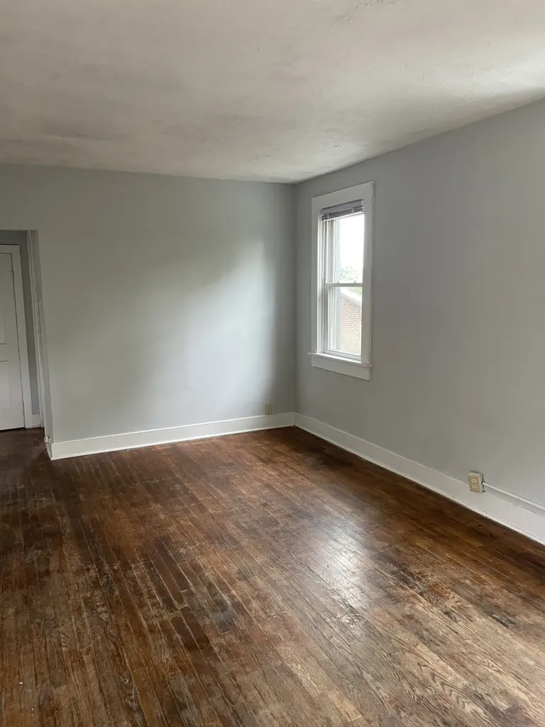212 W End Avenue Dickson TN 37055