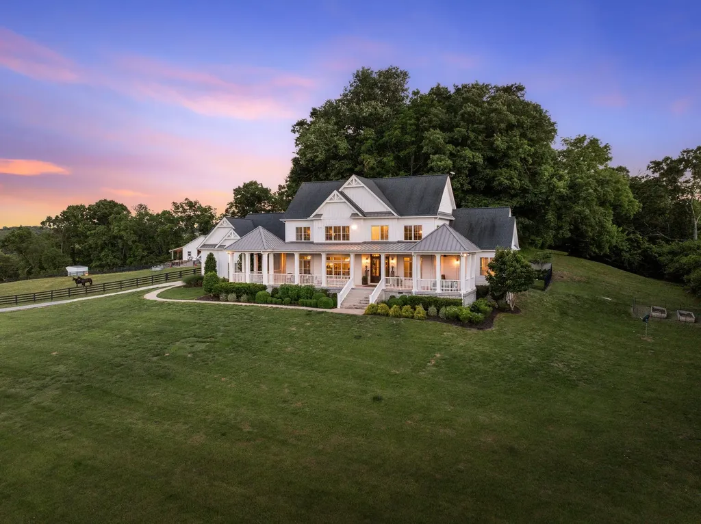 1935 Thompson Station Road, W Thompsons Station TN 37179