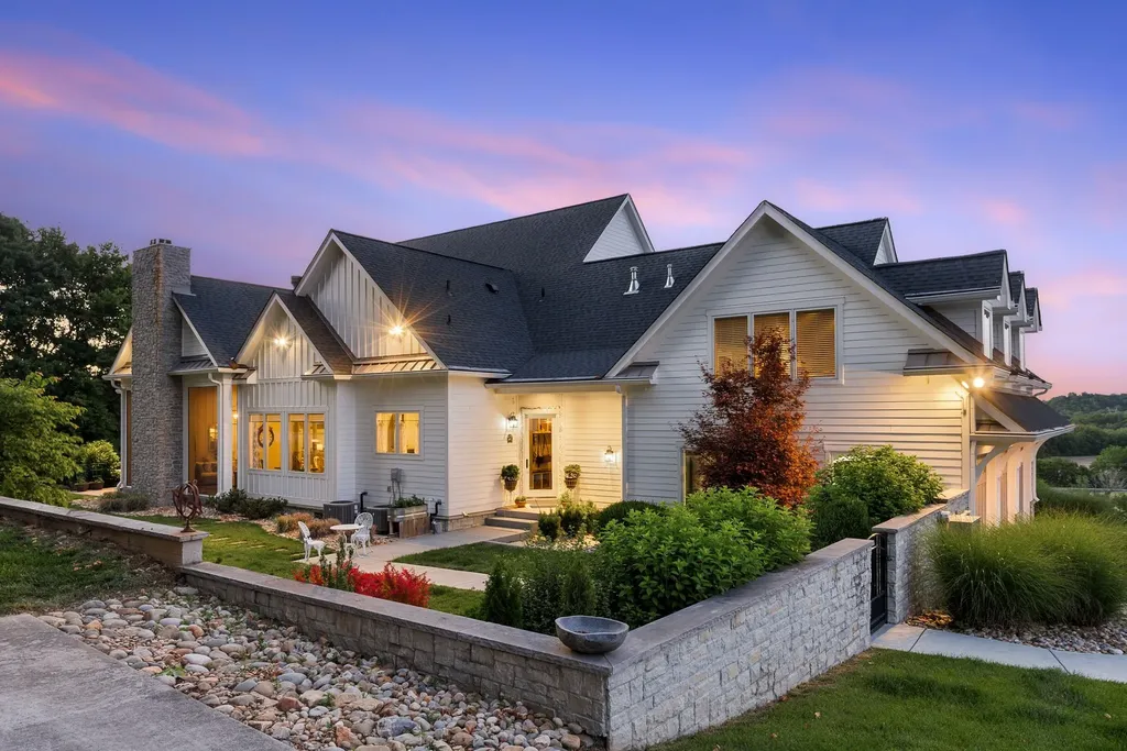 1935 Thompson Station Road, W Thompsons Station TN 37179