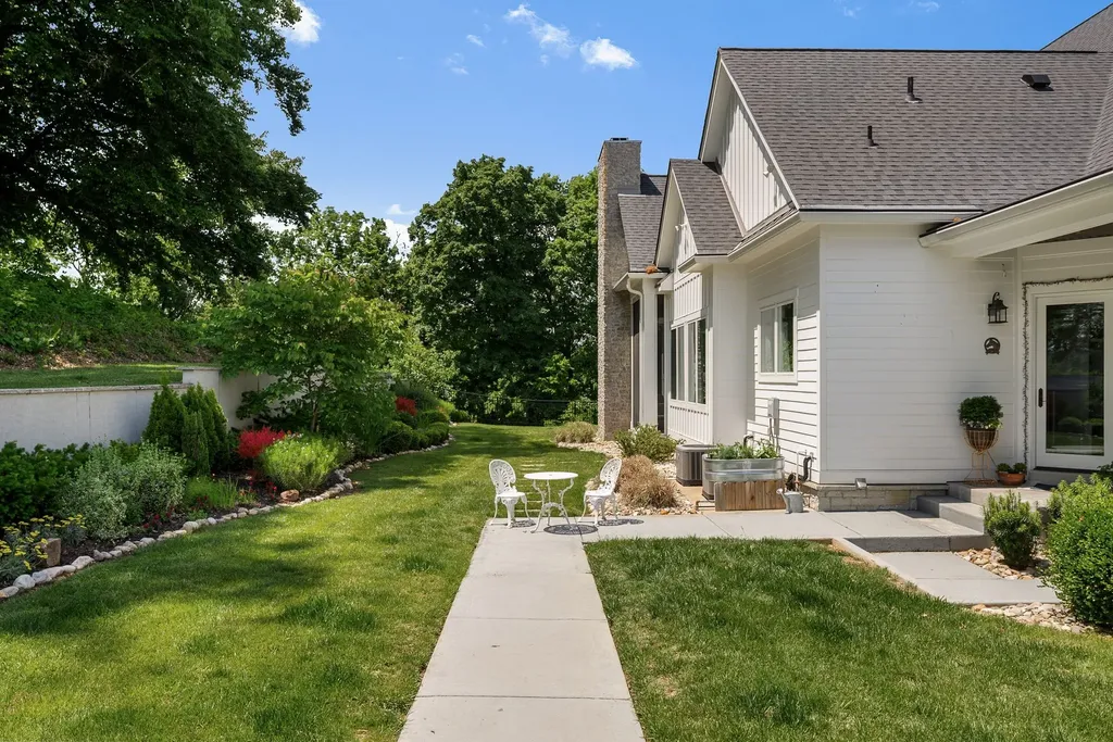 1935 Thompson Station Road, W Thompsons Station TN 37179