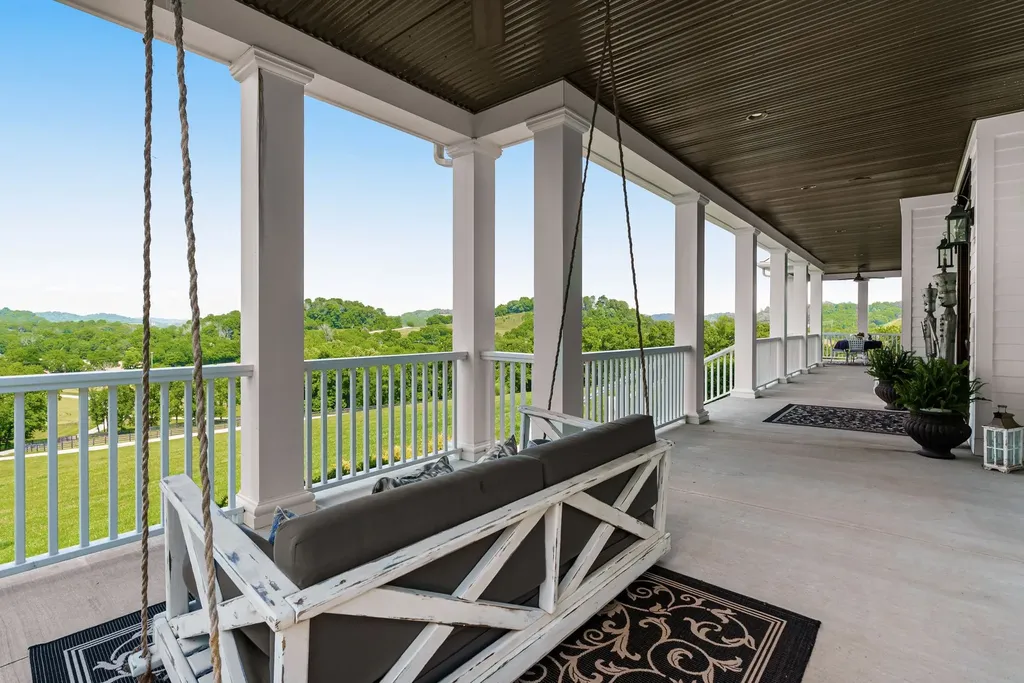 1935 Thompson Station Road, W Thompsons Station TN 37179