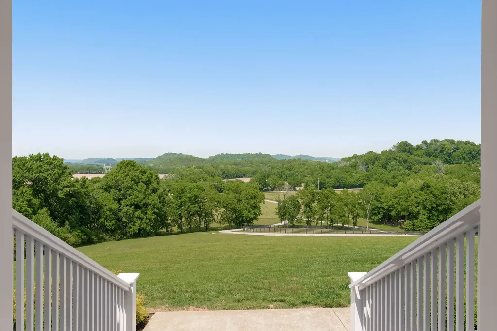 1935 Thompson Station Road, W Thompsons Station TN 37179