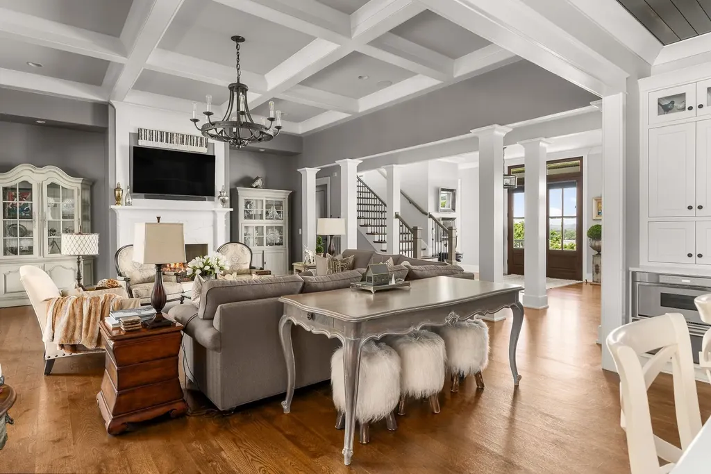 1935 Thompson Station Road, W Thompsons Station TN 37179