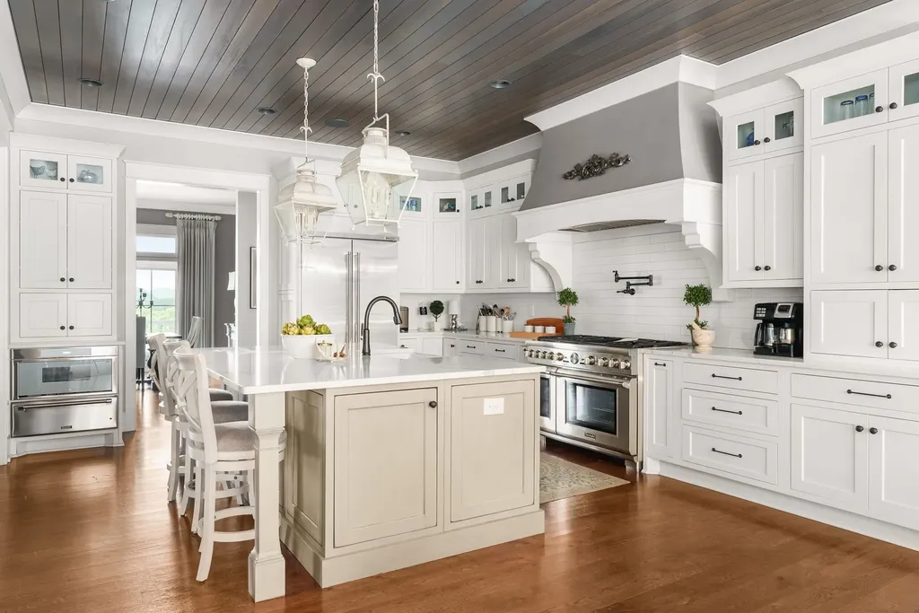 1935 Thompson Station Road, W Thompsons Station TN 37179