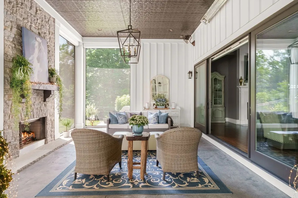 1935 Thompson Station Road, W Thompsons Station TN 37179
