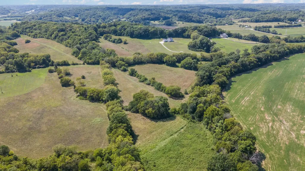 1935 Thompson Station Road, W Thompsons Station TN 37179
