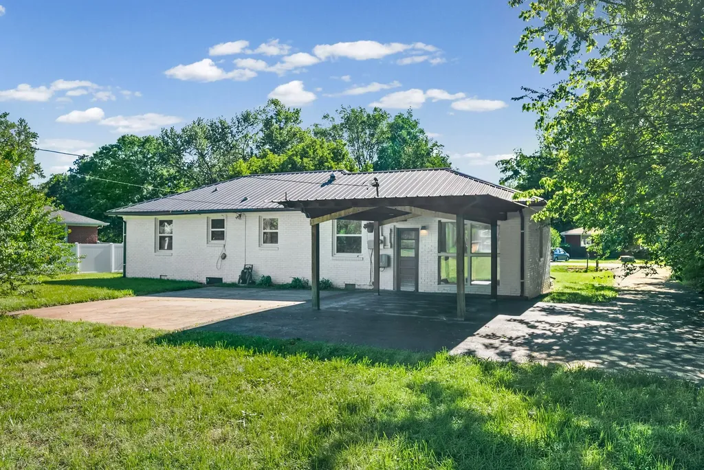 10 Bunker Hill Road Clarksville TN 37042
