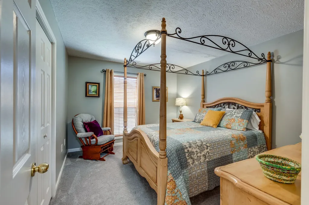 111 Terry Lane Cottontown TN 37048