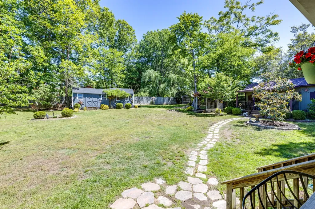 111 Terry Lane Cottontown TN 37048