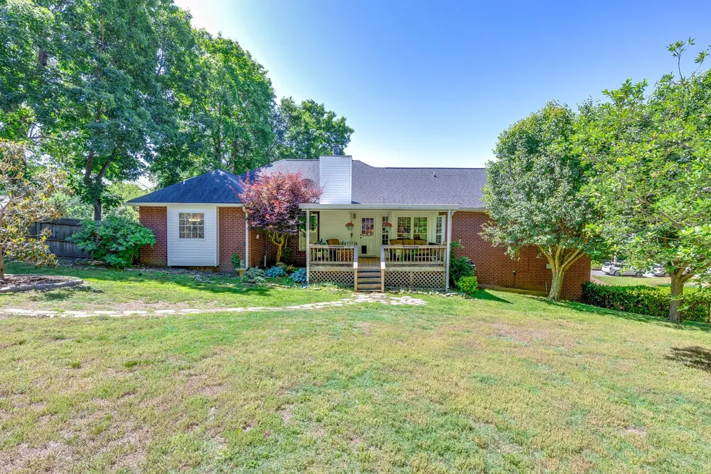 111 Terry Lane Cottontown TN 37048