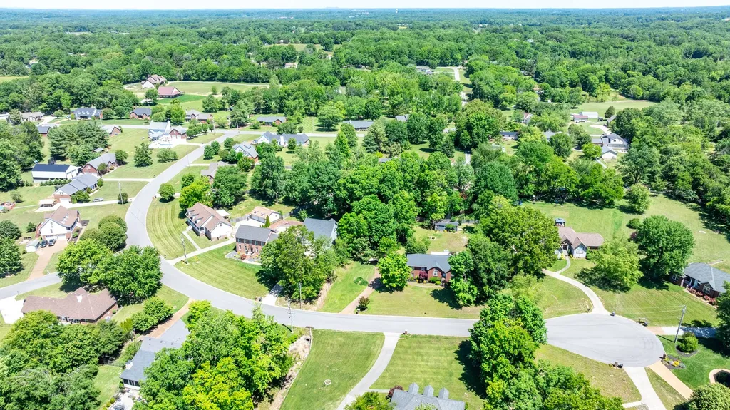 111 Terry Lane Cottontown TN 37048