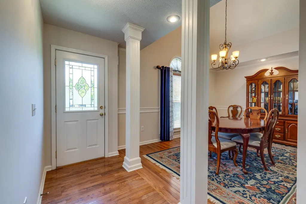 111 Terry Lane Cottontown TN 37048