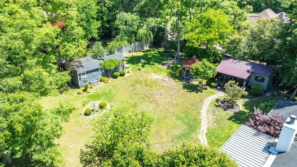 111 Terry Lane Cottontown TN 37048