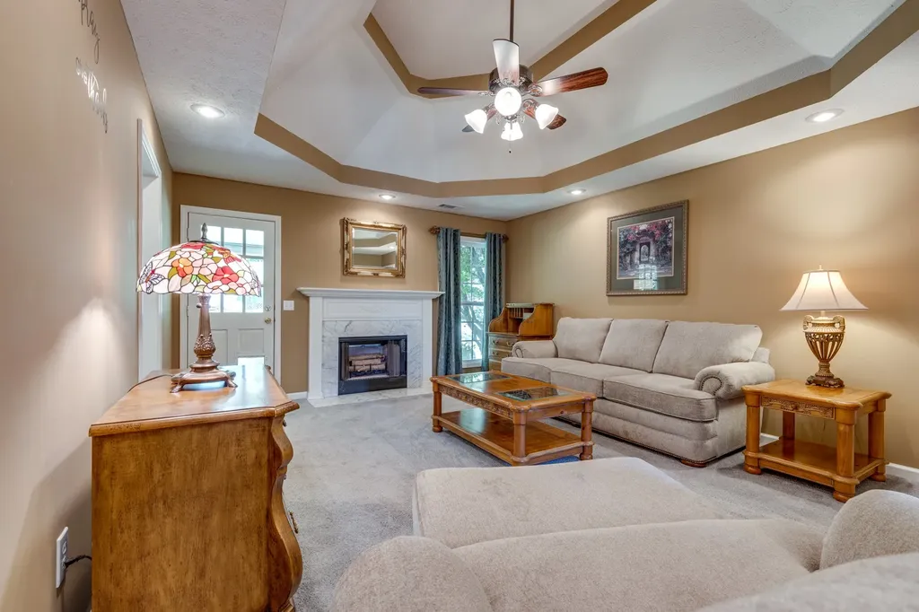 111 Terry Lane Cottontown TN 37048