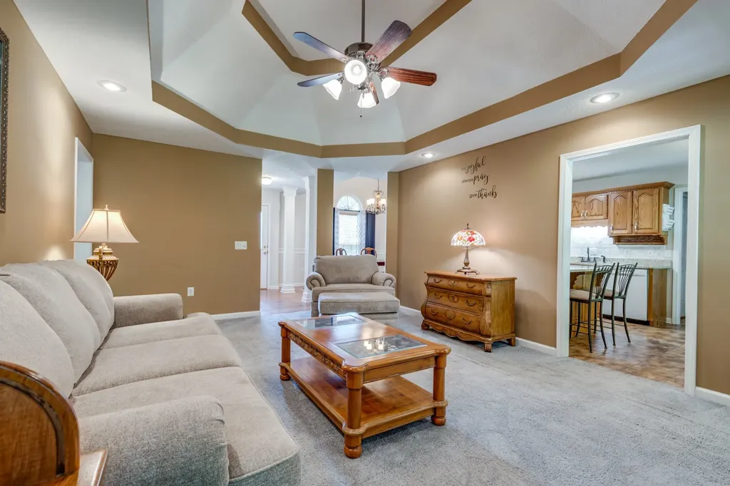 111 Terry Lane Cottontown TN 37048
