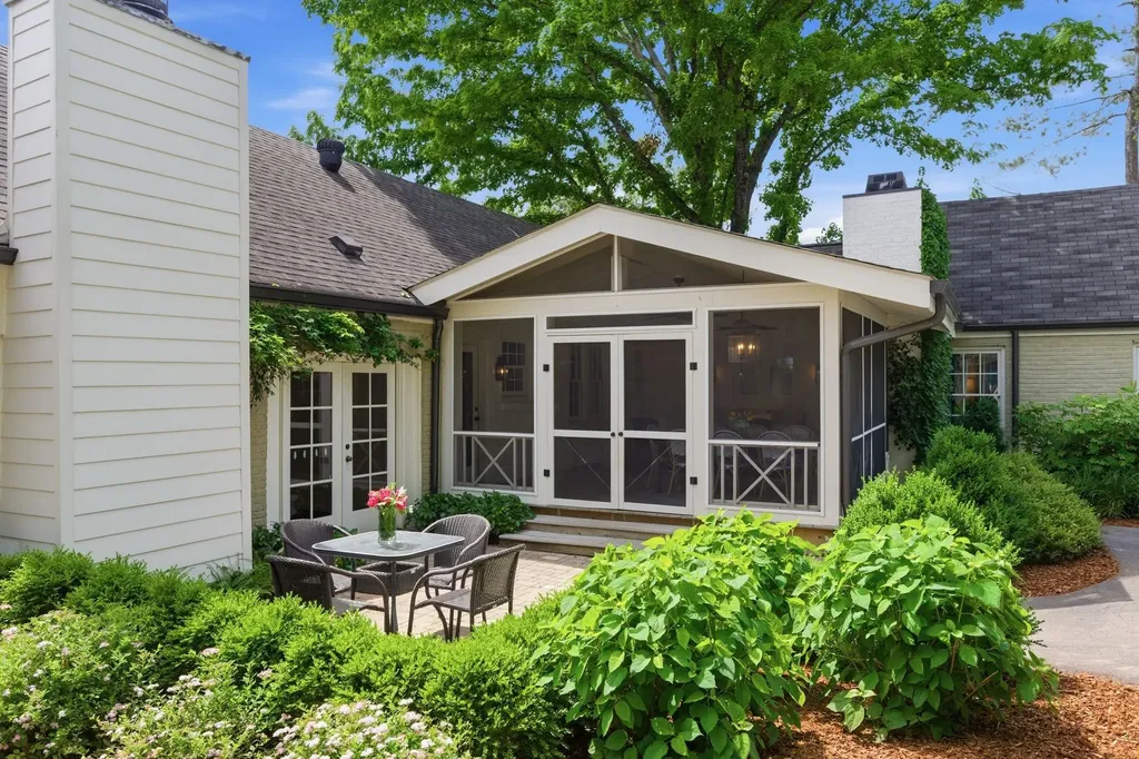 104 Brookfield Avenue Nashville TN 37205