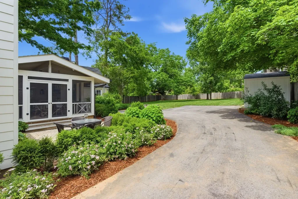 104 Brookfield Avenue Nashville TN 37205