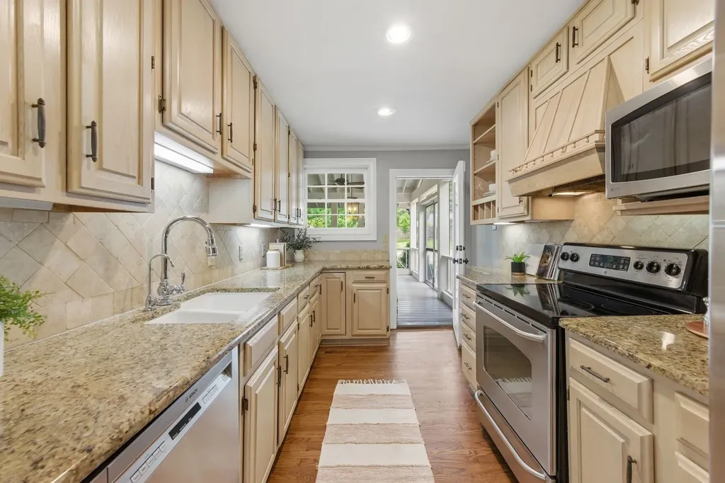 104 Brookfield Avenue Nashville TN 37205