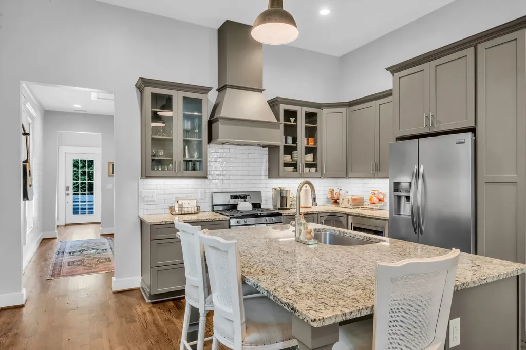 338 3rd Ave, S Franklin TN 37064